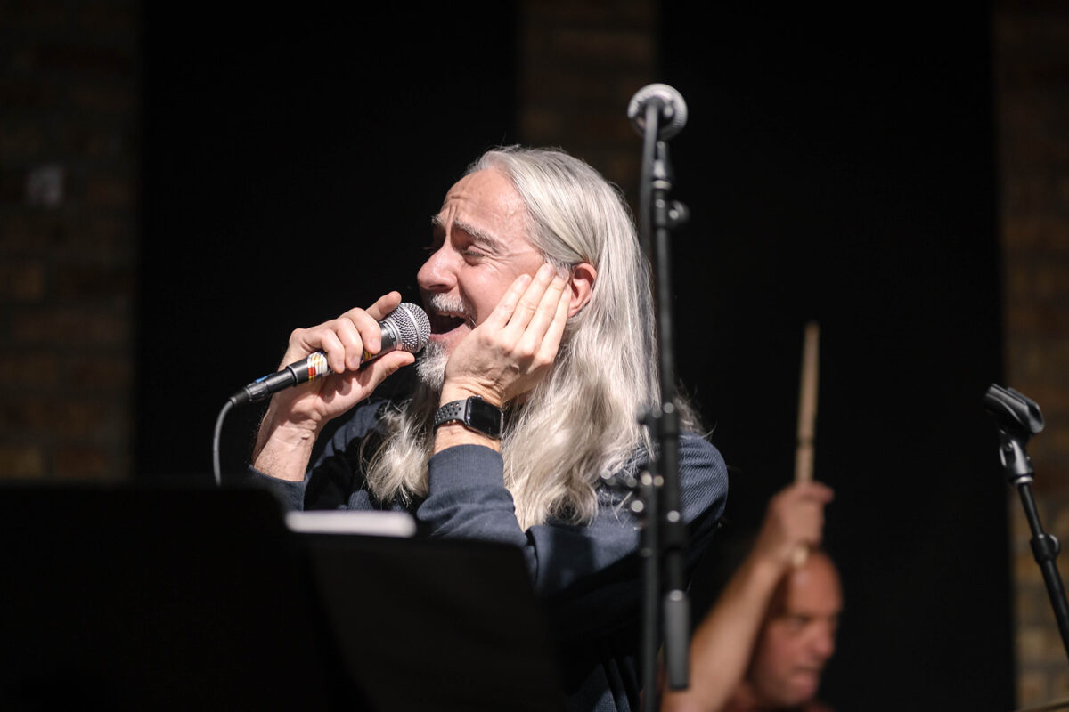 RO KARAOKE RO KARAOKE