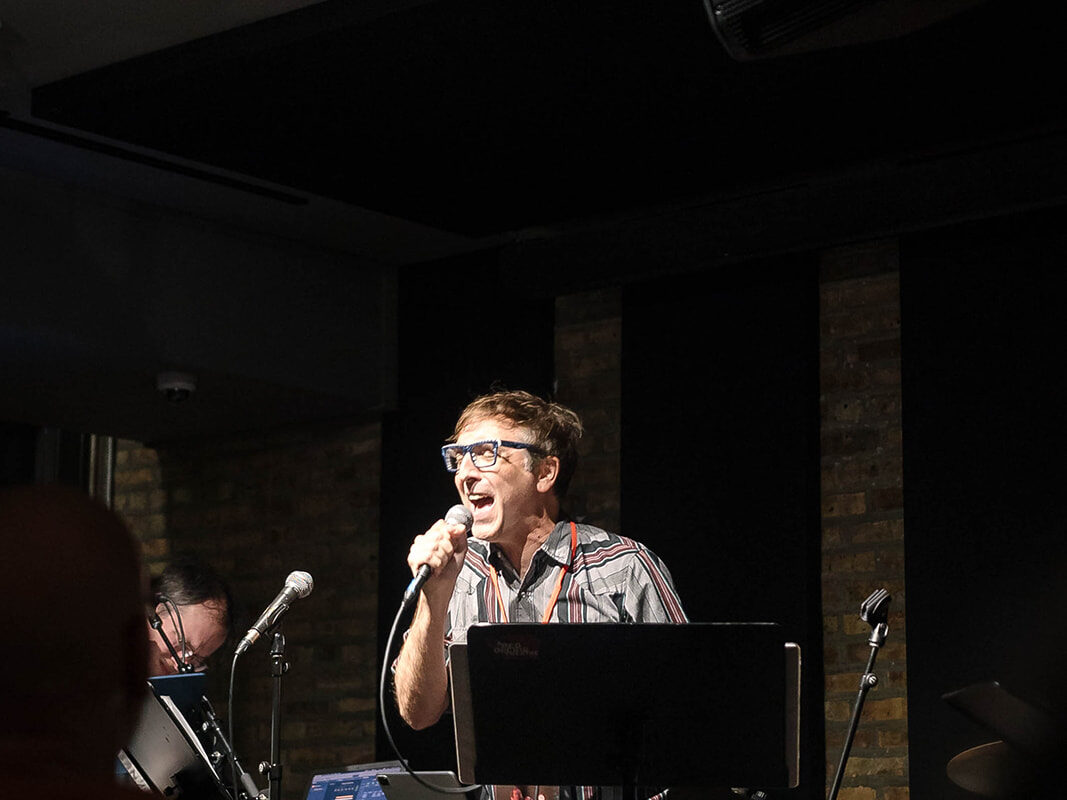 RO KARAOKE RO KARAOKE