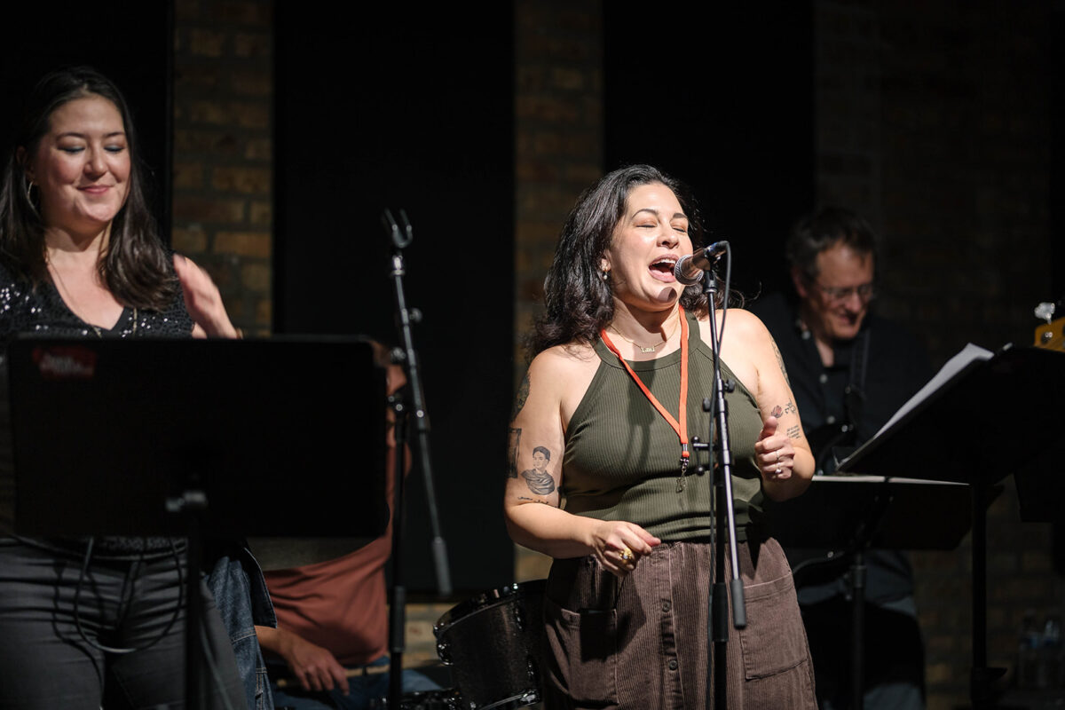 RO KARAOKE RO KARAOKE